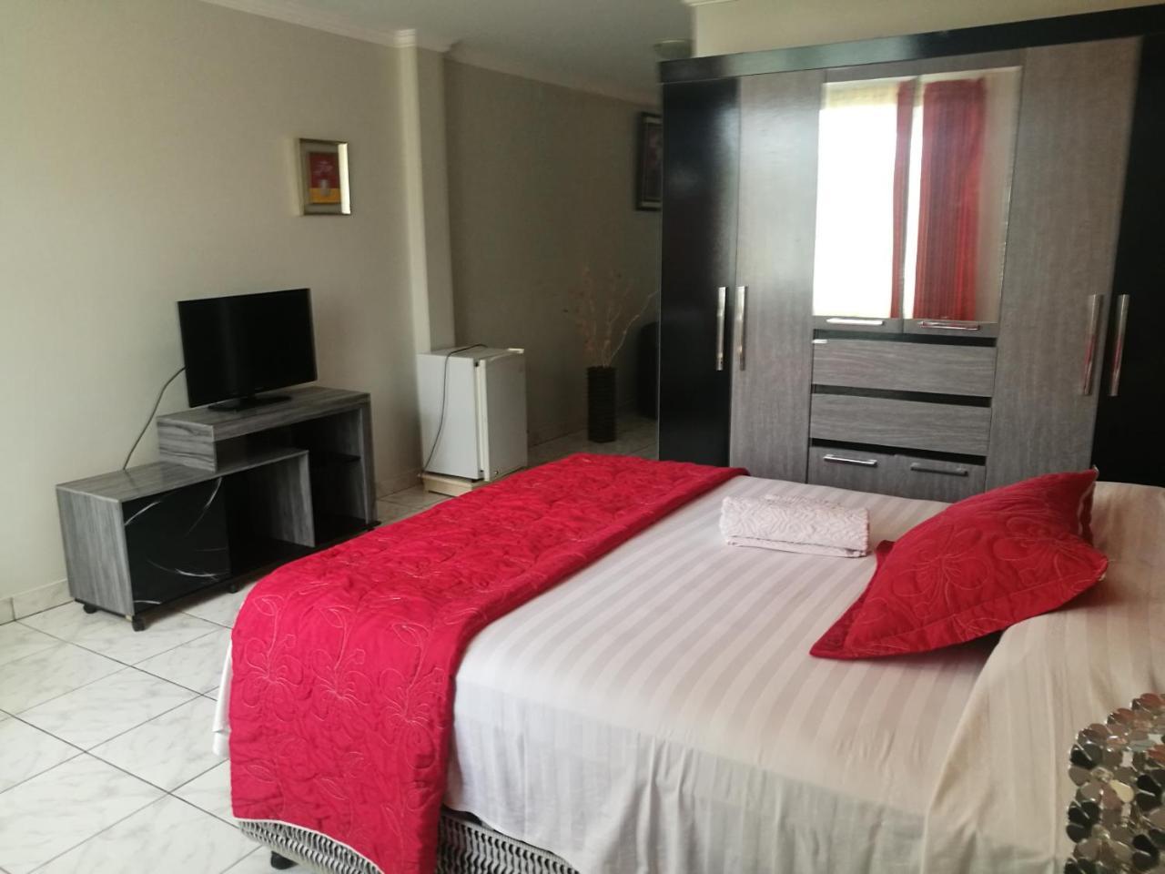 Dorado Hotel Cobija Bagian luar foto