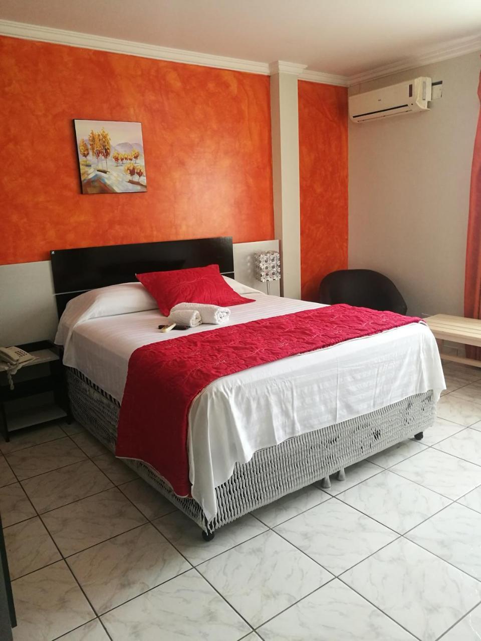 Dorado Hotel Cobija Bagian luar foto
